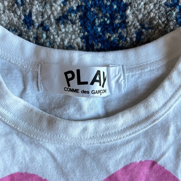 COMME DES GARCONS PLAY
Red Heart Tee - Picture 6 of 9